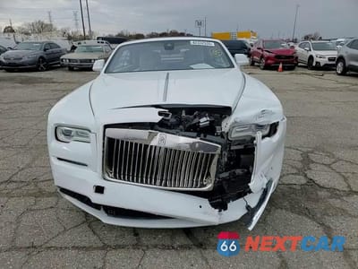Zdjęcie 13 z 17 samochodu: 2017 ROLLS-ROYCE DAWN VIN:SCA666D55HU102746 - miniatura