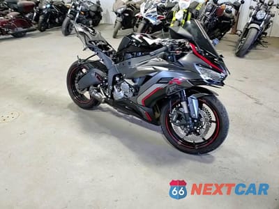 Zdjęcie 10 z 10 samochodu: 2023 KAWASAKI ZX636 K VIN:JKBZXJH14PA016573 - miniatura