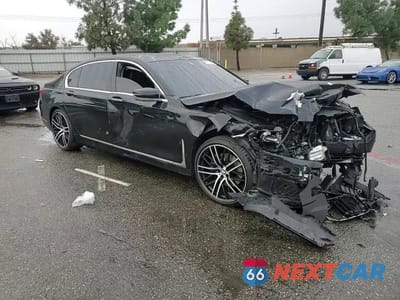 Zdjęcie 13 z 14 samochodu: 2020 BMW 740 I VIN:WBA7T2C08LGL17210 - miniatura