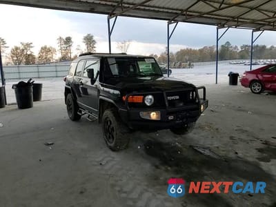 Zdjęcie 13 z 14 samochodu: 2013 TOYOTA FJ CRUISER VIN:JTEBU4BF9DK151916 - miniatura