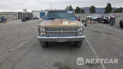 Zdjęcie 13 z 14 samochodu: 1983 CHEVROLET C10 VIN:1GCEC14H3DJ155841 - miniatura