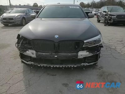 Zdjęcie 14 z 14 samochodu: 2018 BMW M550XI VIN:WBAJB9C50JG463806 - miniatura