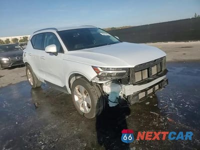 Zdjęcie 15 z 17 samochodu: 2021 VOLVO XC40 T5 MOMENTUM VIN:YV4162UK4M2486524 - miniatura