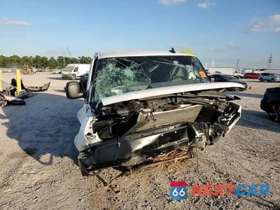 Zdjęcie 14 z 14 samochodu: 2024 CHEVROLET EXPRESS G3500 DELIVERY VAN VIN:1GCZGHF70R1225905 - miniatura