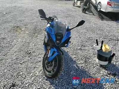 Zdjęcie 10 z 10 samochodu: 2024 SUZUKI GSX800 F VIN:JS1EM13B6R7101474 - miniatura