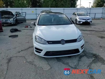 Zdjęcie 14 z 15 samochodu: 2015 VOLKSWAGEN GTI VIN:3VWTT7AU2FM050271 - miniatura