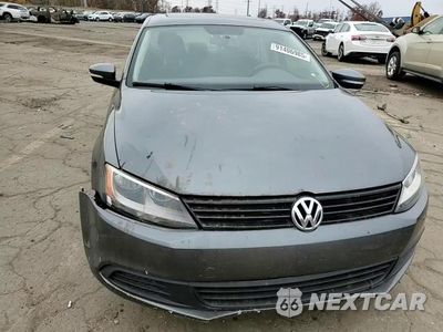 Zdjęcie 13 z 14 samochodu: 2011 VOLKSWAGEN JETTA SE VIN:3VWDX7AJ5BM028502 - miniatura