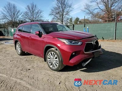 Zdjęcie 14 z 16 samochodu: 2023 TOYOTA HIGHLANDER HYBRID LIMITED VIN:5TDEBRCH3PS114099 - miniatura