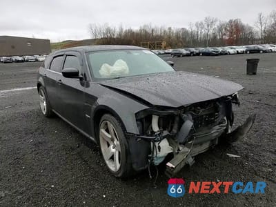 Zdjęcie 14 z 15 samochodu: 2006 DODGE MAGNUM SRT-8 VIN:2D8GV77306H275396 - miniatura