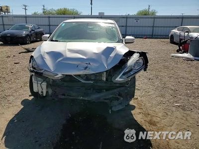 Zdjęcie 13 z 15 samochodu: 2017 NISSAN SENTRA S VIN:3N1AB7APXHY385669 - miniatura