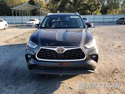 Zdjęcie 11 z 16 samochodu: 2022 TOYOTA HIGHLANDER XLE VIN:5TDGZRAH5NS549002 - miniatura