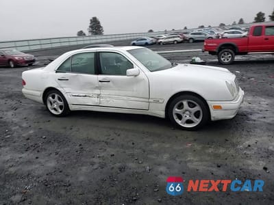 Zdjęcie 11 z 15 samochodu: 1999 MERCEDES-BENZ E 430 VIN:WDBJF70H7XA780180 - miniatura
