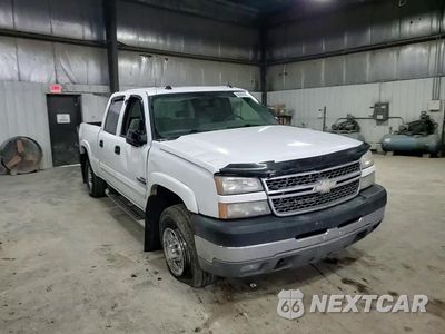 Zdjęcie 10 z 15 samochodu: 2005 CHEVROLET SILVERADO K2500 HEAVY DUTY VIN:1GCHK23215F972877 - miniatura