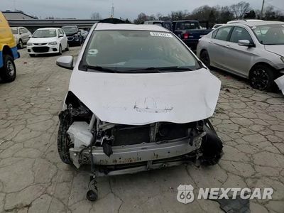 Zdjęcie 10 z 15 samochodu: 2012 TOYOTA PRIUS C VIN:JTDKDTB36C1524564 - miniatura
