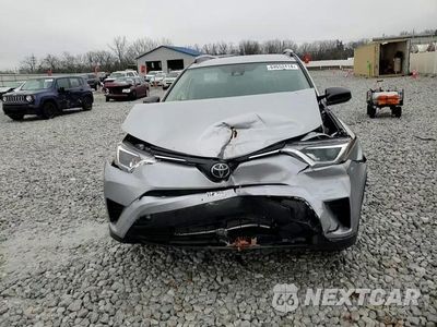 Zdjęcie 12 z 15 samochodu: 2018 TOYOTA RAV4 LE VIN:JTMBFREV1JJ207220 - miniatura