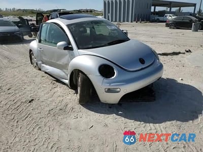Zdjęcie 11 z 14 samochodu: 2001 VOLKSWAGEN NEW BEETLE GLX VIN:3VWDD21C61M462357 - miniatura