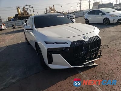 Zdjęcie 10 z 14 samochodu: 2023 BMW 760 XI VIN:WBA33EJ00PCL84531 - miniatura