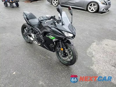 Zdjęcie 10 z 10 samochodu: 2025 KAWASAKI EX650 R VIN:ML5EXER11SDAD7704 - miniatura