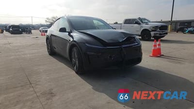 Zdjęcie 13 z 14 samochodu: 2026 TESLA MODEL Y VIN:7SAYGDEE2TA589746 - miniatura