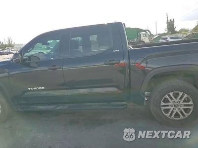 Zdjęcie 13 z 15 samochodu: 2023 TOYOTA TUNDRA CREWMAX SR VIN:5TFLA5DB7PX066422 - miniatura