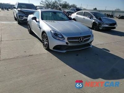 Zdjęcie 13 z 14 samochodu: 2019 MERCEDES-BENZ SLC 300 VIN:WDDPK3JA8KF160196 - miniatura