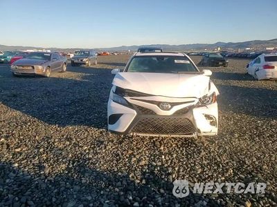 Zdjęcie 13 z 14 samochodu: 2020 TOYOTA CAMRY SE VIN:4T1G11AK1LU393971 - miniatura