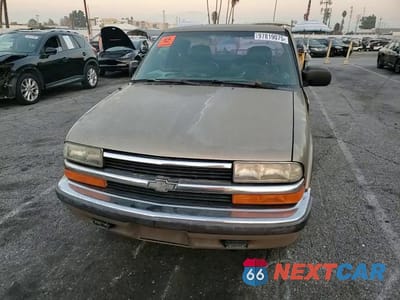 Zdjęcie 13 z 13 samochodu: 1999 CHEVROLET S TRUCK S10 VIN:1GCCS19X3X8110839 - miniatura