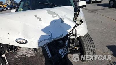 Zdjęcie 14 z 15 samochodu: 2013 KIA SOUL VIN:KNDJT2A56D7549202 - miniatura