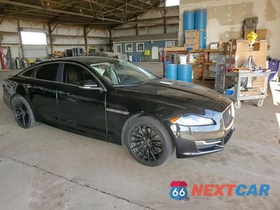 Zdjęcie 13 z 14 samochodu: 2016 JAGUAR XJ VIN:SAJWA1C74G8V98810 - miniatura