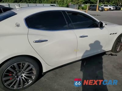 Zdjęcie 13 z 13 samochodu: 2018 MASERATI GHIBLI S VIN:ZAM57YTA3J1293095 - miniatura