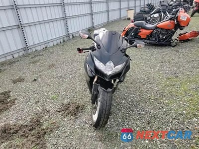 Zdjęcie 10 z 10 samochodu: 2008 SUZUKI GSX-R600 VIN:JS1GN7EA382111792 - miniatura