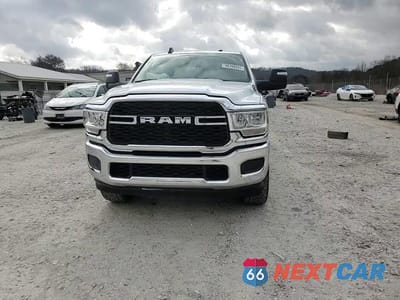 Zdjęcie 13 z 15 samochodu: 2024 RAM 2500 TRADESMAN VIN:3C6UR5CJ6RG186121 - miniatura
