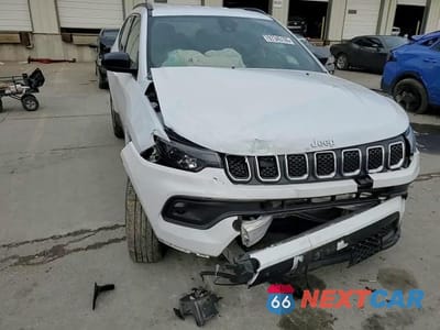 Zdjęcie 15 z 15 samochodu: 2023 JEEP COMPASS LATITUDE VIN:3C4NJDBN1PT561744 - miniatura