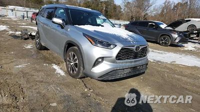 Zdjęcie 15 z 15 samochodu: 2021 TOYOTA HIGHLANDER XLE VIN:5TDGZRAH8MS521161 - miniatura