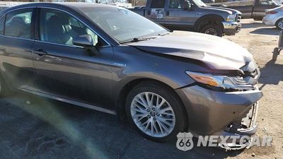 Zdjęcie 13 z 15 samochodu: 2018 TOYOTA CAMRY HYBRID VIN:4T1B21HK3JU502652 - miniatura