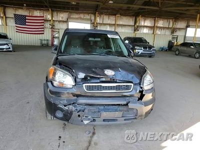 Zdjęcie 13 z 14 samochodu: 2011 KIA SOUL + VIN:KNDJT2A28B7735875 - miniatura