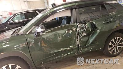 Zdjęcie 14 z 16 samochodu: 2023 TOYOTA COROLLA CROSS XLE VIN:7MUDAABG5PV077605 - miniatura