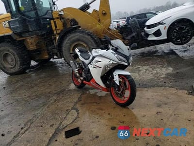 Zdjęcie 10 z 10 samochodu: 2017 KAWASAKI EX300 B VIN:JKAEX8B19HDA35742 - miniatura