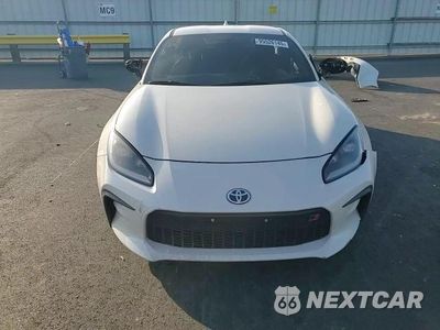 Zdjęcie 14 z 15 samochodu: 2023 TOYOTA GR 86 VIN:JF1ZNBC19P8760079 - miniatura