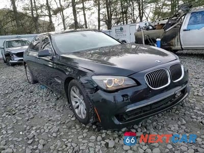 Zdjęcie 13 z 14 samochodu: 2011 BMW 750 LXI VIN:WBAKC8C59BC433367 - miniatura