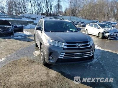 Zdjęcie 14 z 14 samochodu: 2017 TOYOTA HIGHLANDER SE VIN:5TDJZRFH8HS466313 - miniatura