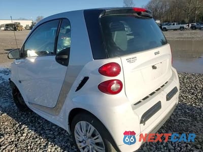 Zdjęcie 13 z 14 samochodu: 2015 SMART FORTWO PURE VIN:WMEEJ3BA0FK814478 - miniatura