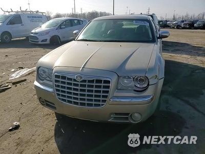 Zdjęcie 13 z 13 samochodu: 2008 CHRYSLER 300C VIN:2C3KA63H58H334997 - miniatura