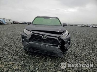Zdjęcie 14 z 16 samochodu: 2020 TOYOTA RAV4 XLE VIN:JTMRWRFVXLJ034927 - miniatura