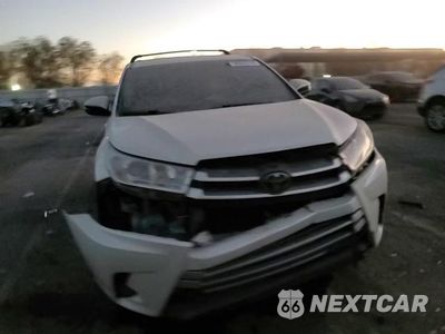 Zdjęcie 14 z 14 samochodu: 2019 TOYOTA HIGHLANDER LE VIN:5TDZZRFH9KS365274 - miniatura