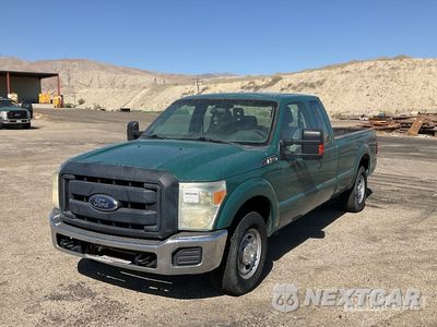 2013 Ford F-250 2013 Ford F-250 XL 4x2 Extended Cab Pickup 1FT7X2A61DEA43196 - główne zdjęcie licytacji z USA - miniatura