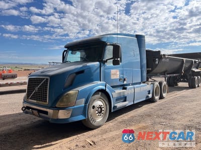 2005 Volvo Vnl 2005 Volvo VNL 6x4 T/A Sleeper Truck Tractor 4V4NC9GH75N375220 - główne zdjęcie licytacji z USA - miniatura