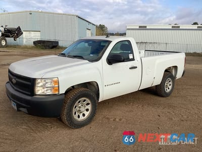 2007 Chevrolet C 1500 2007 Chevrolet C1500 Silverado 4x2 Pickup 1GCEC14058E135468 - główne zdjęcie licytacji z USA - miniatura