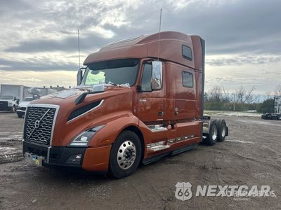 2022 Volvo Vnl 860 2022 Volvo VNL860 6x4 T/A Sleeper Truck Tractor 4V4NC9EHXNN302359 - główne zdjęcie licytacji z USA - miniatura