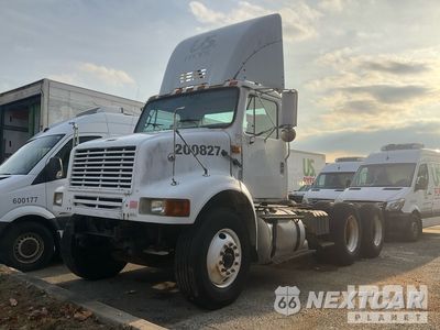 2001 International 8100 2001 International 8100 6x4 T/A Day Cab Truck Tractor 1HSHCATR31H402955 - główne zdjęcie licytacji z USA - miniatura
